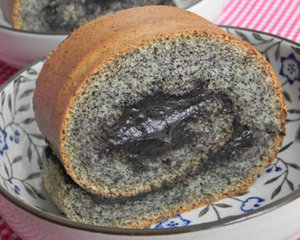 香浓黑芝麻海绵卷