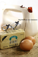 黄油的打发技巧和融入鸡蛋的过程图文讲解