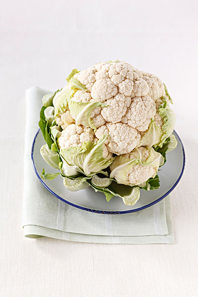 白花椰菜有什么功效 白花椰坚果沙拉做法 白花椰菜有什么功效 白花椰坚果沙拉做法