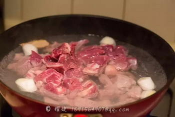 萝卜牛腩步骤2