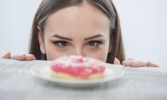 吃砂糖会上瘾吗 吃甜食减压好吗 吃砂糖会上瘾吗 吃甜食减压好吗