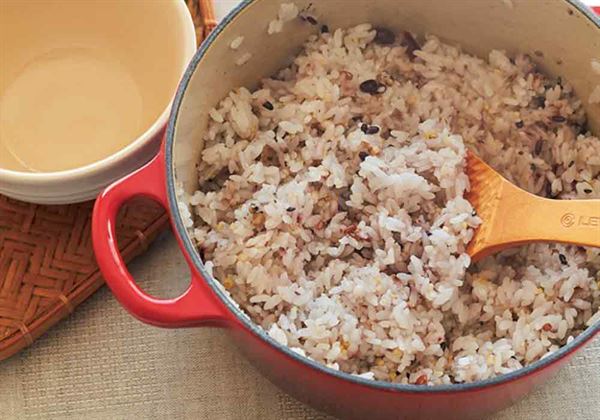 烤番茄煎蛋杂粮饭怎么做?美味拌饭这样做 烤番茄煎蛋杂粮饭怎么做?美味拌饭这样做