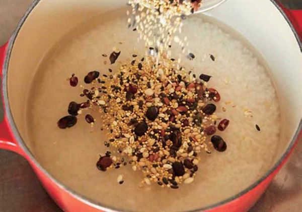 烤番茄煎蛋杂粮饭怎么做?美味拌饭这样做 烤番茄煎蛋杂粮饭怎么做?美味拌饭这样做