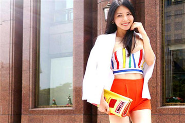 美女穆熙妍秀腹肌 教练教你8招搞定 美女穆熙妍秀腹肌 教练教你8招搞定