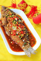 年夜饭红烧鲤鱼