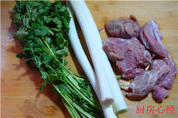 生煸孜然羊肉步骤1