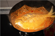 家常烧鲳鱼步骤13