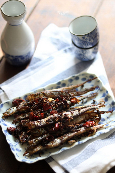 香煎多春鱼的做法