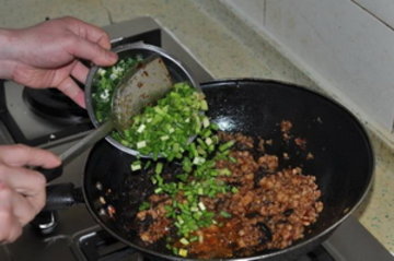 鱼香碎滑肉步骤9