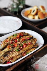 芝麻椒盐小河鱼的做法