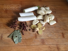 红烧鱼煮宽面步骤3