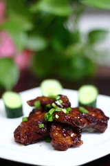 红乳蒜香排骨的做法