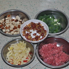 仔姜香丁牛肉的做法步骤1