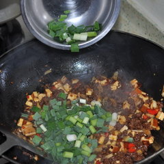 仔姜香丁牛肉的做法步骤6