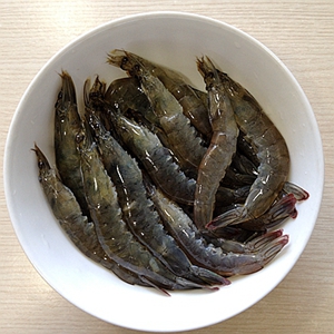 秘制干烧虾的做法步骤1