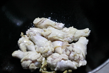 红烧鸡腿的做法步骤2