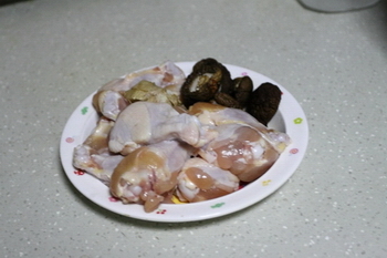 红烧鸡腿的做法步骤1