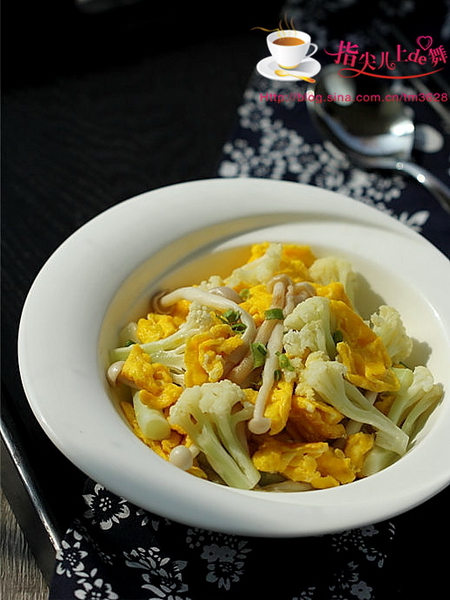 鸡蛋蘑菇炒花菜