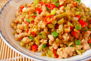 酸豆角肉末的做法步骤:7