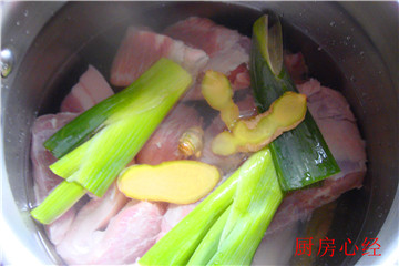 外婆红烧肉的做法步骤2