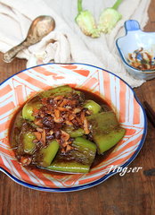 油焖酱辣子的做法