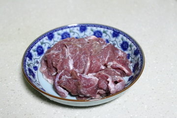 快手牛肉的做法步骤1