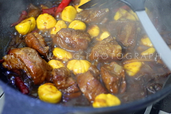 栗子烧排骨的做法步骤7