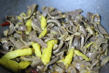 泡椒鸡珍的做法步骤5