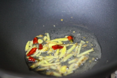 泡椒鸡珍的做法步骤3