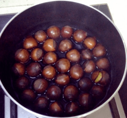 板栗怎么煮好剥皮?如何煮板栗好剥皮? 板栗怎么煮好剥皮?如何煮板栗好剥皮?