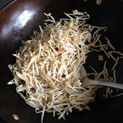酸辣豆芽的做法步骤5