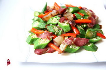 秋葵炒腊肉的做法