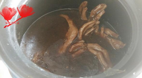 麻辣鸭掌的做法步骤7