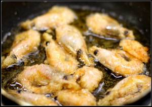 避风塘北极虾的做法步骤5