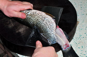 油淋番茄鱼的做法步骤2