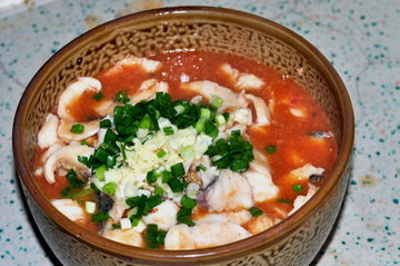 油淋番茄鱼的做法步骤1