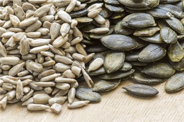 吃南瓜子的好处和坏处,吃南瓜子有什么好处和坏处 吃南瓜子的好处和坏处,吃南瓜子有什么好处和坏处