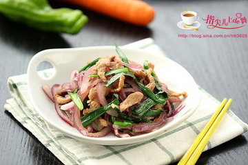洋葱韭菜炒鸭脯肉