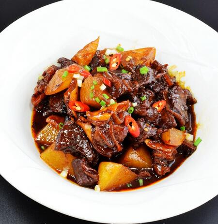 萝卜烧牛腩