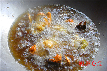 河蟹扒茄子的做法步骤5