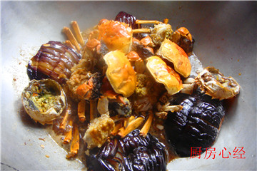 河蟹扒茄子的做法步骤8