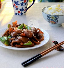 香辣尖椒炒肉皮