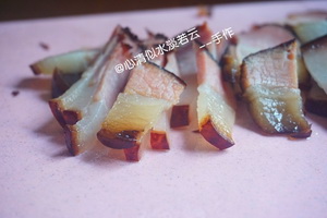 腊肉炒手撕包菜的做法步骤4