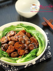 草菇肉片的做法