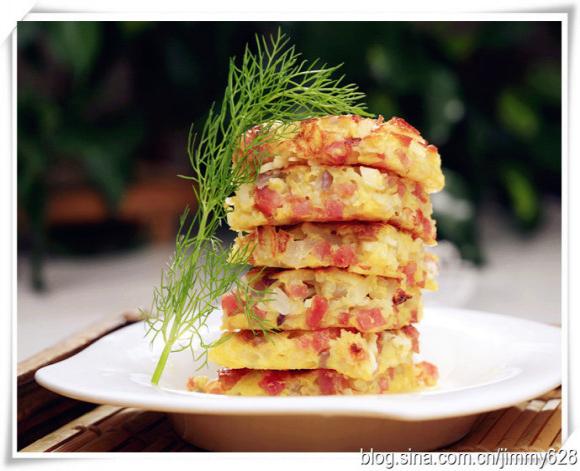 10分钟搞定简单营养的快手早餐――香肠土豆饼