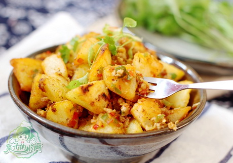 焦香肉末土豆的做法步骤9