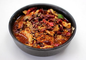 三杯鸡腿的做法步骤1-2