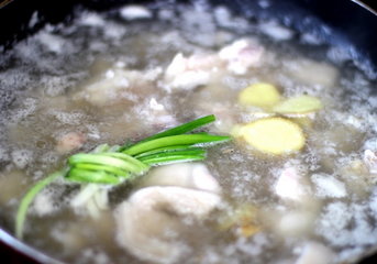 红烧猪蹄的做法步骤3