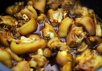 红烧猪蹄的做法步骤7