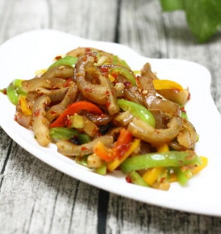 双椒炒猪皮的做法步骤